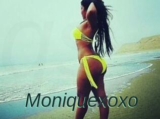 Moniquexoxo
