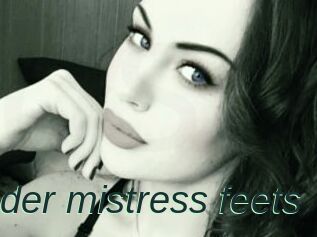 Under_mistress_feets